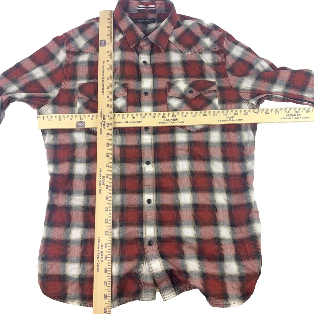 Banana Republic Tailoered‎ Slim Fit Pearl Snap LS Sz L Red Black Plaid Western